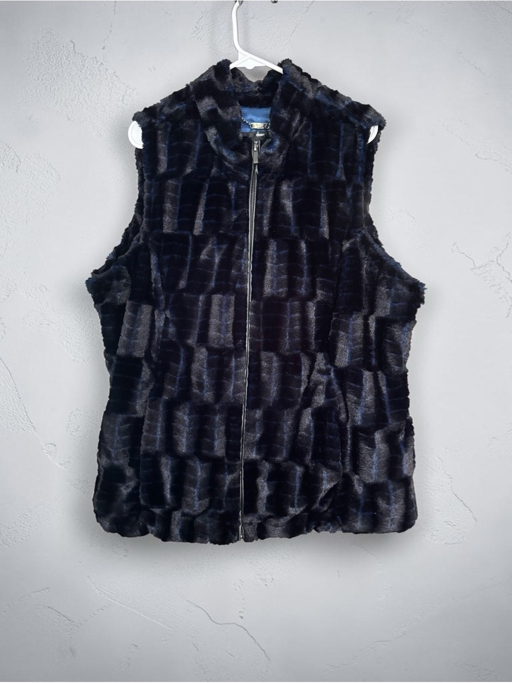 Dennis Basso - Carved Geometric Faux Fur Vest - Blue & Black - XL - A151